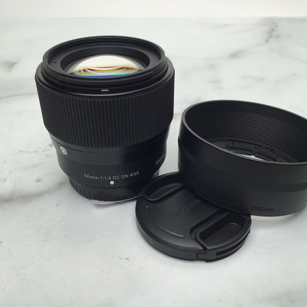 Sigma 56mm f1.4 DC DN Fuji X Mount Lens in Good Condition