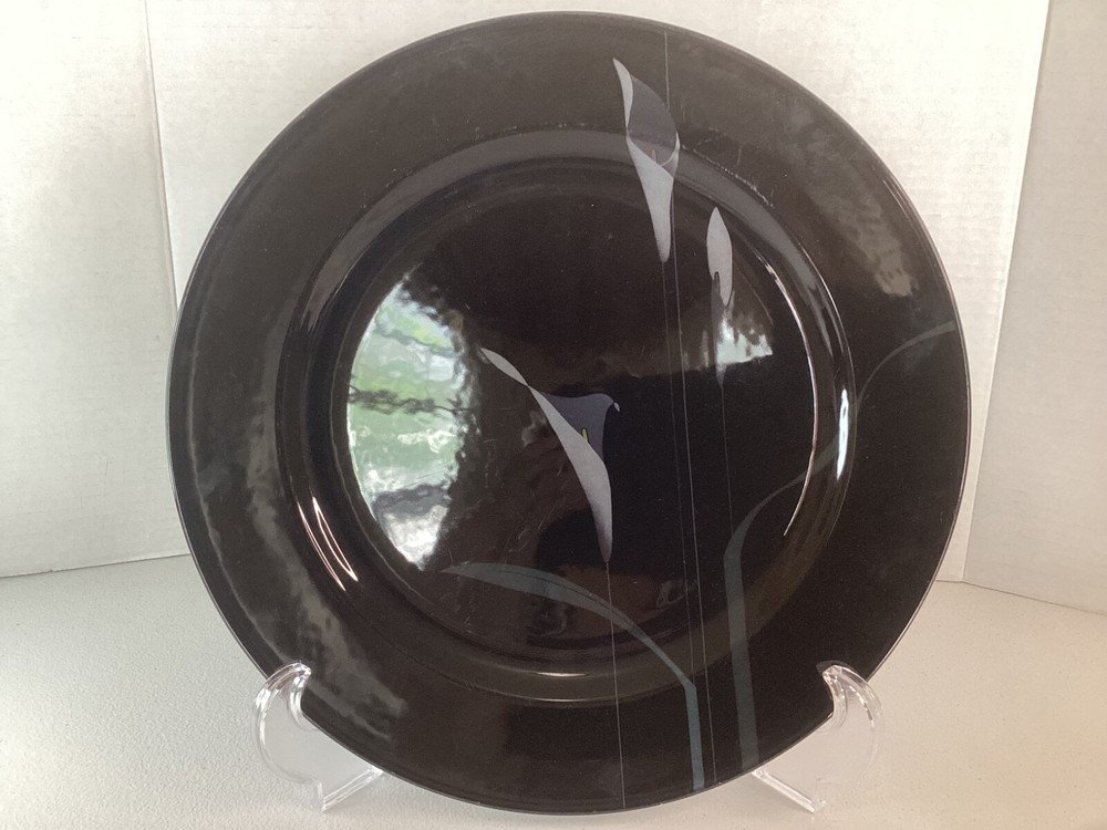 Mikasa Opus Black 12.5”Round Platter Chop Plate FK701 Galleria Calla Lilly Black