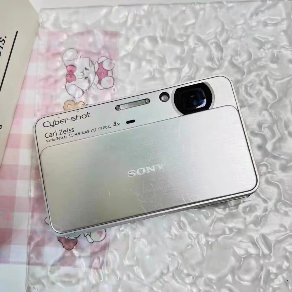 SONY Cyber Shot DSC-T99 CCD 14.1MP 4x Optical Zoom Digital Camera-Silver