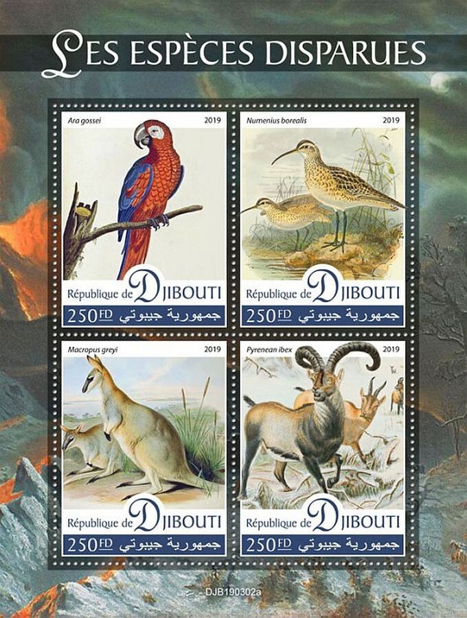 EXTINCT SPECIES Red Macaw/Eskimo Curlew Birds Stamp Sheet #153 (2019 Djibouti)