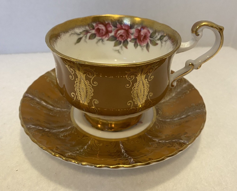 Paragon By Appt To Her Majesty The Queen, Teacup & Saucer, Gold On Gold, Signed