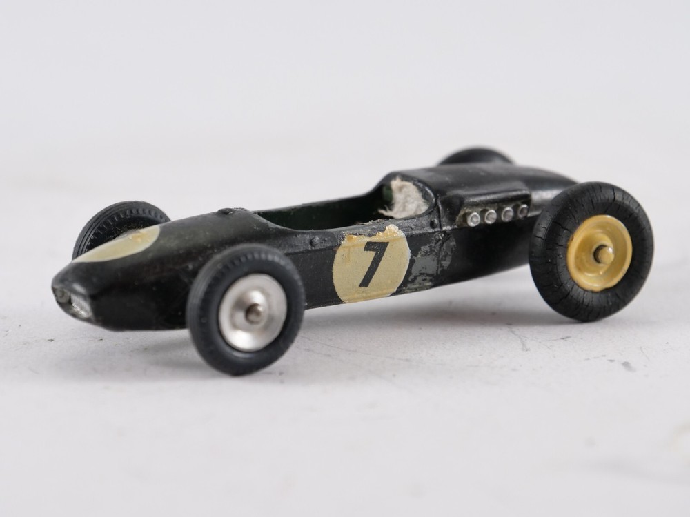 Solido Lotus #7 F1 racing car 1:43 repainted with missing for restoration