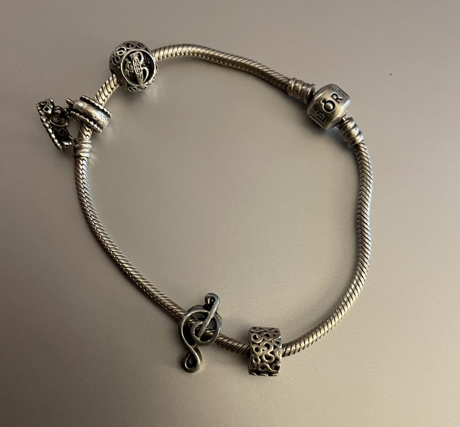 PANDORA DESIGNER 925 STERLING SILVER BARREL CLAPS CHARM BRACELET W/ CHARMS