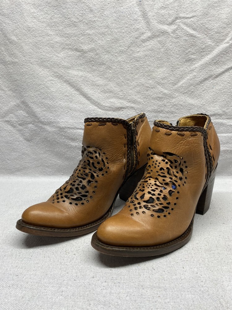 Women's The West Sun 9.5 B Ankle Zip Up Brown Leather Heels