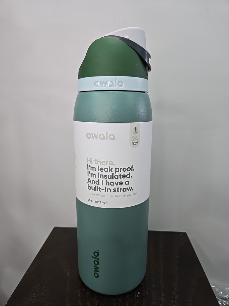 Owala FreeSip Stainless Steel Water Bottle / 40oz / Color: Mystic Tide