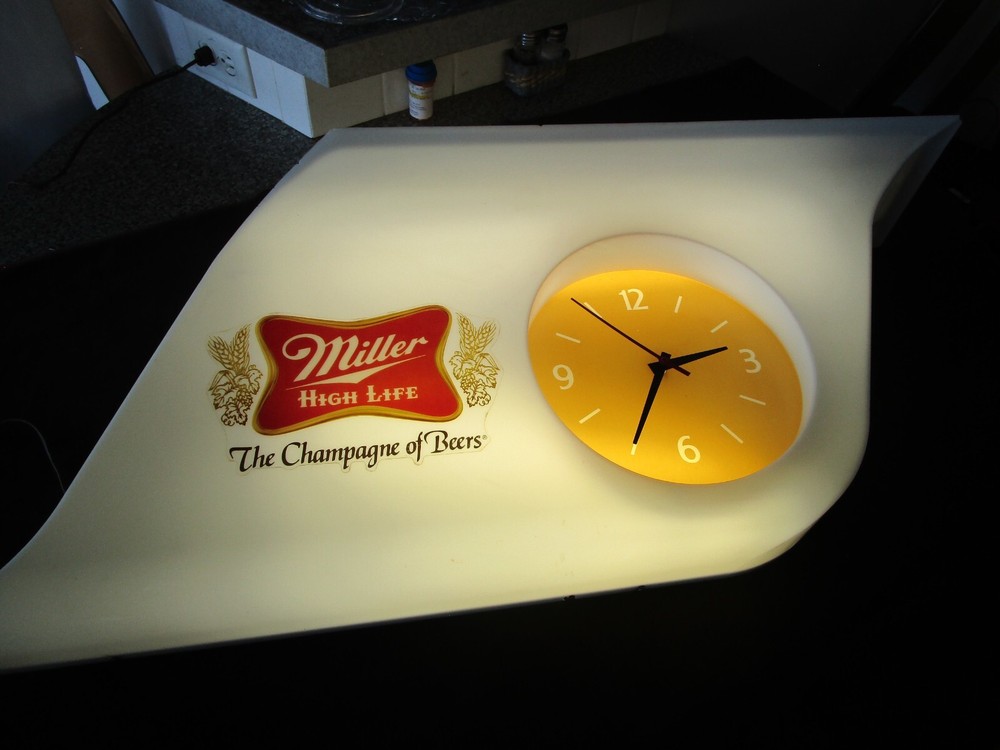 MCM Miller High Life Shark Fin Clock Lighted Sign 38 Inch Collectible Vintage 1970s Working Minute Hand
