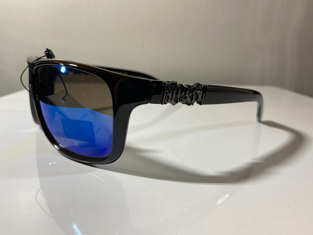 Men’s blue reflective lens sunglasses with logo side accents