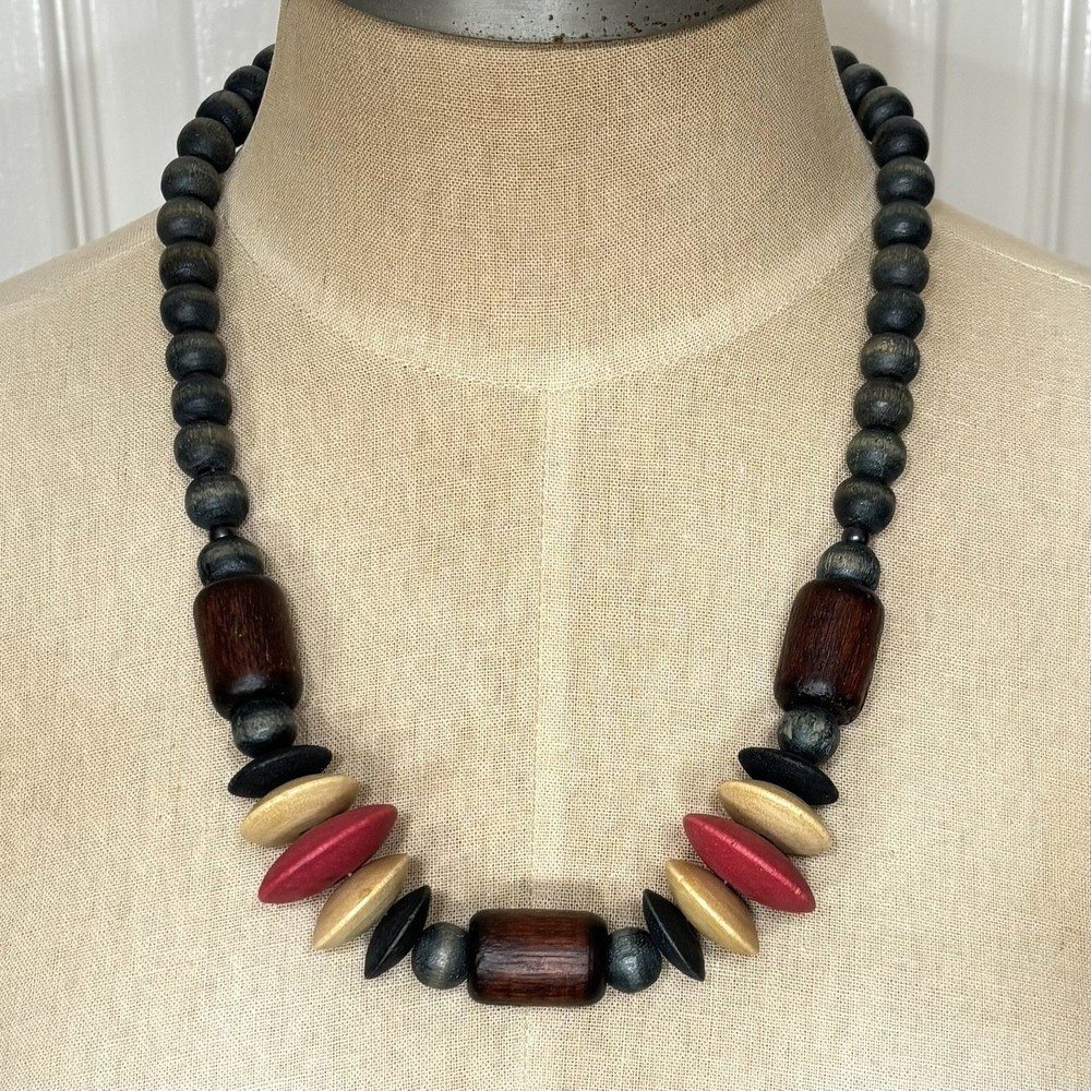 Vintage 1970s Chunky Wood Bead Necklace with Barrel Clasp 24 Inch Retro Style
