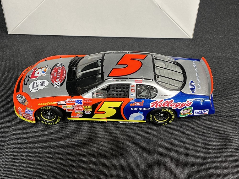 2003 Nascar Dicast Terry Labonte #5 Kellogg’s The Victory Lap 1:24