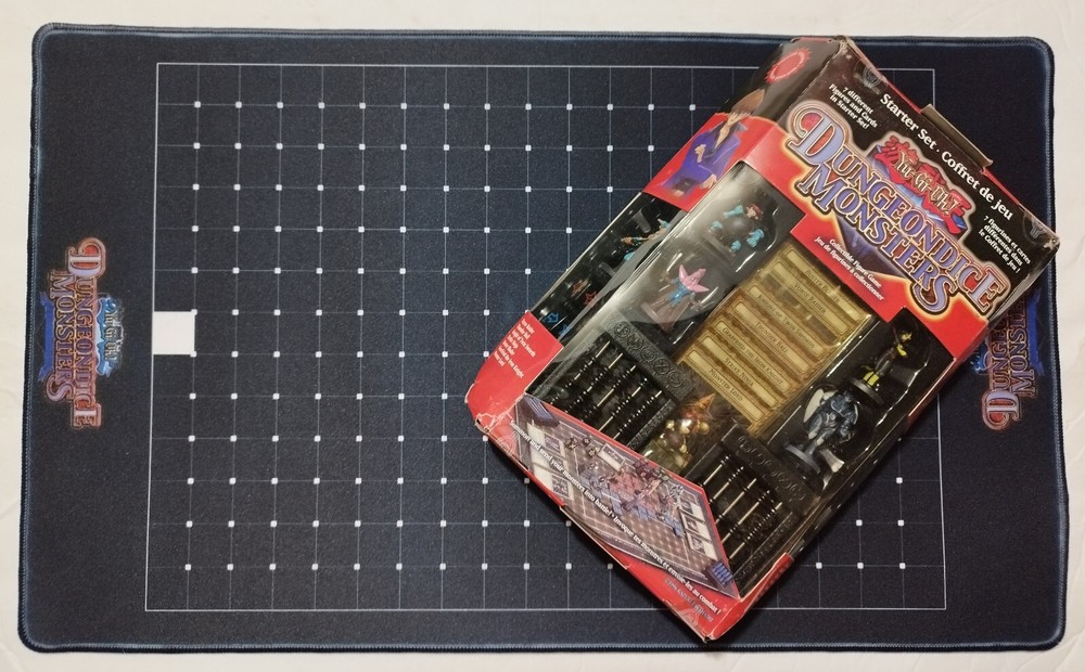 Yugioh Dungeon Dice Monsters starter set & Custom Playmat Stitched Edges