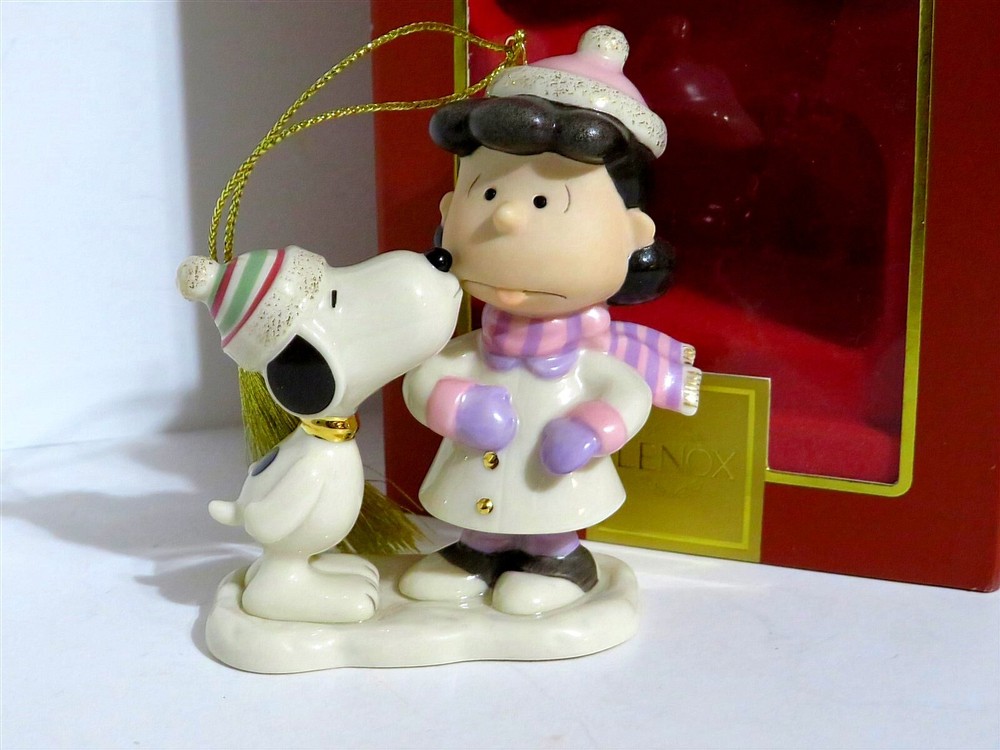 Lenox 2007 Peanuts Snoopy Charlie Brown Christmas Ornament Fine China