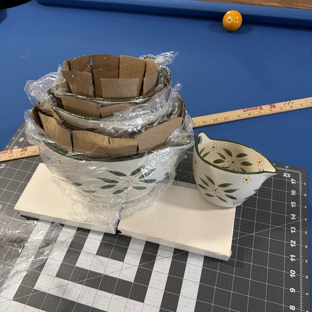 Temptations by Tara Old World Green Pour Spout Mixing Bowls Nesting-New Set Of 5