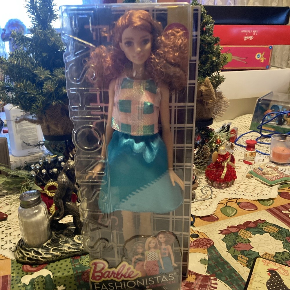 Barbie Fashionistas Doll #29 Terrific Teal Tall