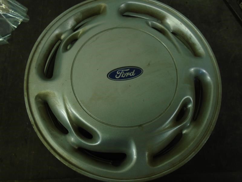 95-97 Windstar Wheel Cover HubCap with 4 Small & 8 Big Slots Painted Design 1026594