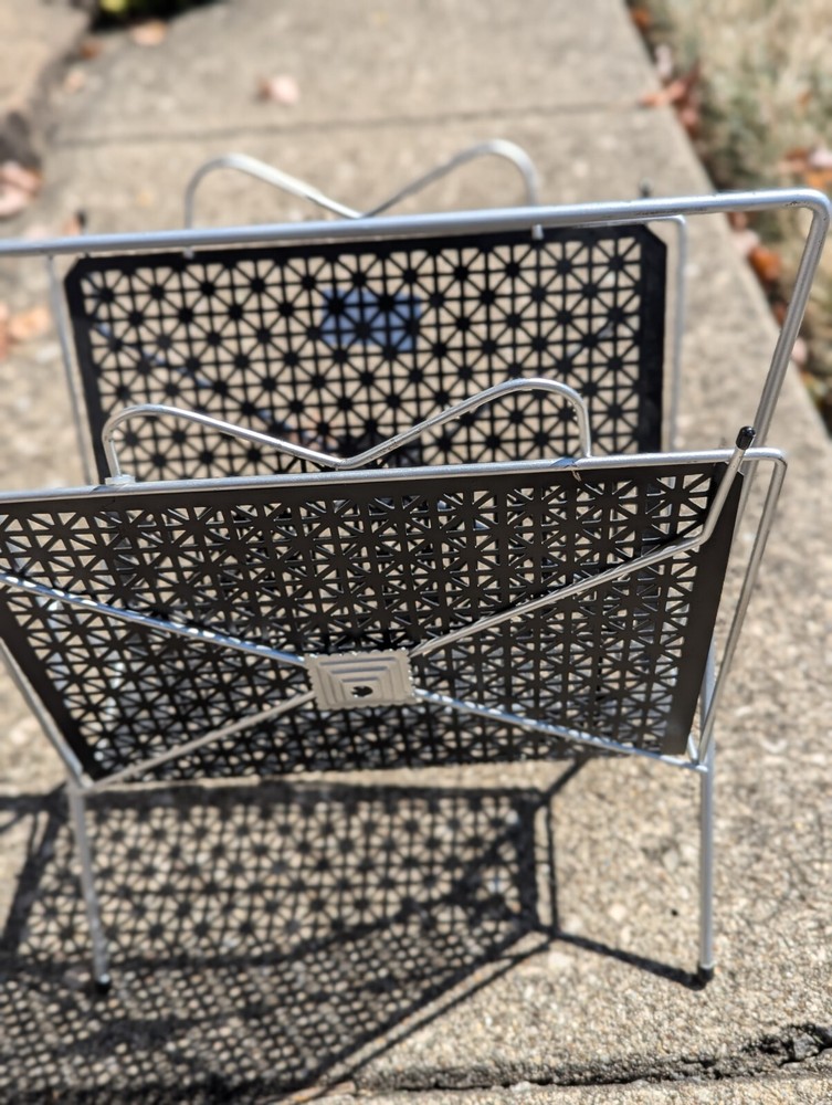Vintage Atomic Record/Magazine Rack Stand Holder Mesh Metal Iron Mid-Century