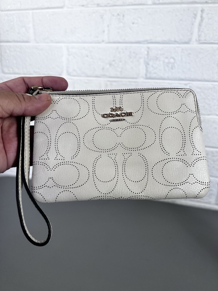 COACH Signature Leather Corner Zip Wristlet in Chalk