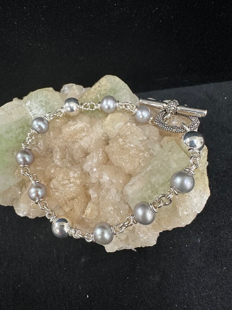 Michael Dawkins Sterling Silver Pearl Bead 8” END TO END Toggle Bracelet