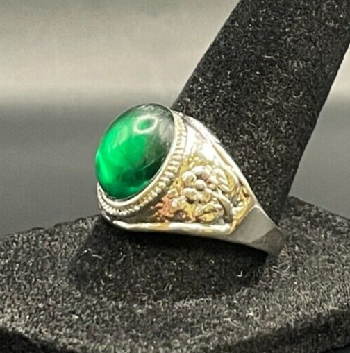 Silver Tone Rhinestone Emerald Ring - Size 8.5