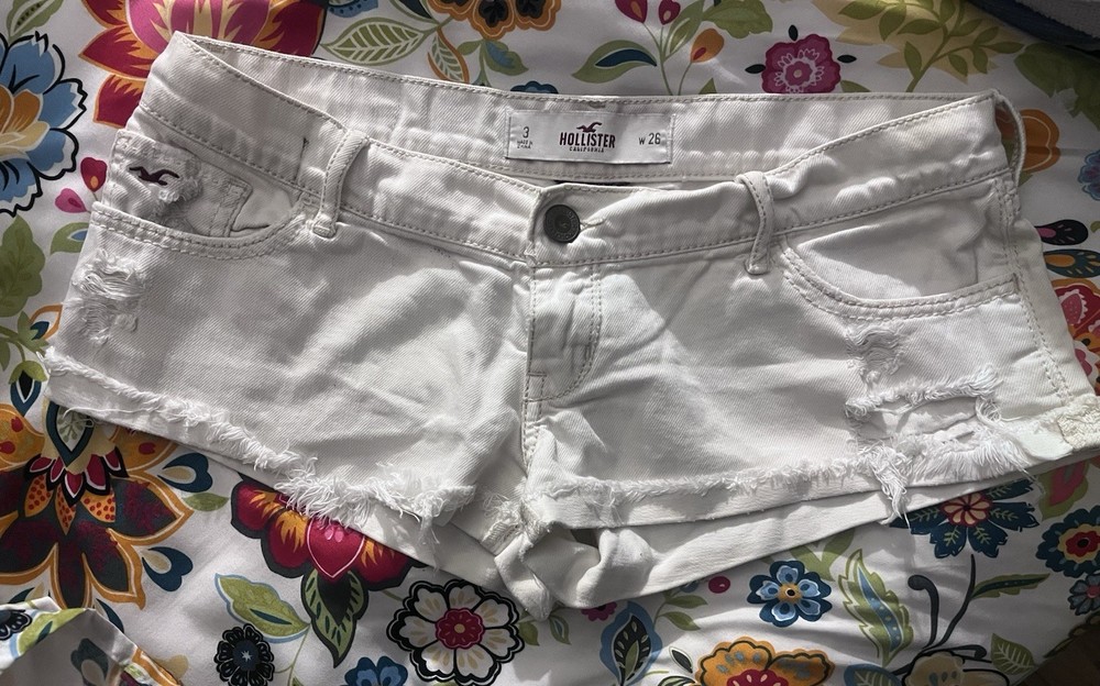HOLLISTER Short Shorts