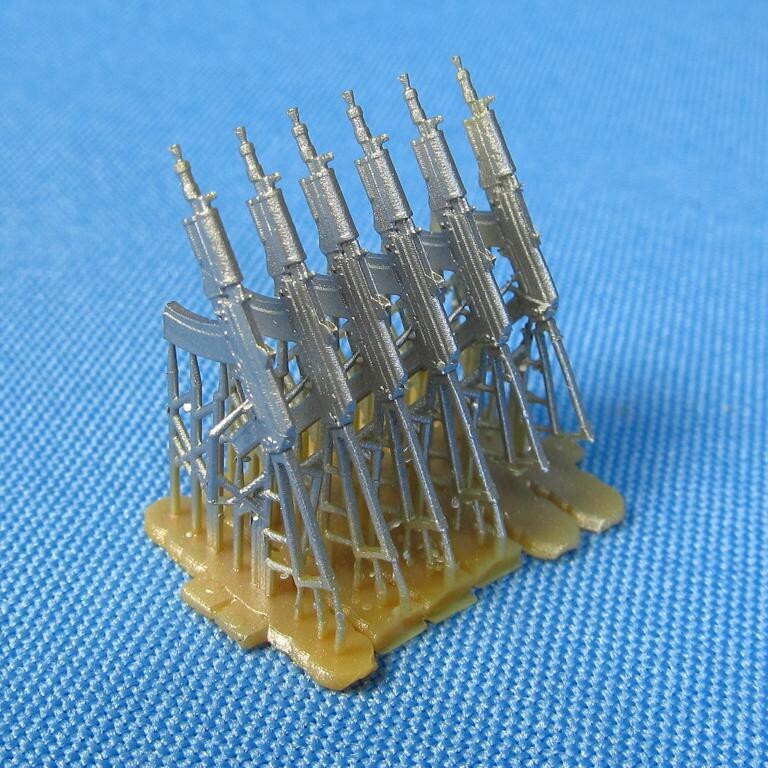 Metallic Details MDR3524 Parts 1:35 for detailing of 6 pcs AKSU assault rifles