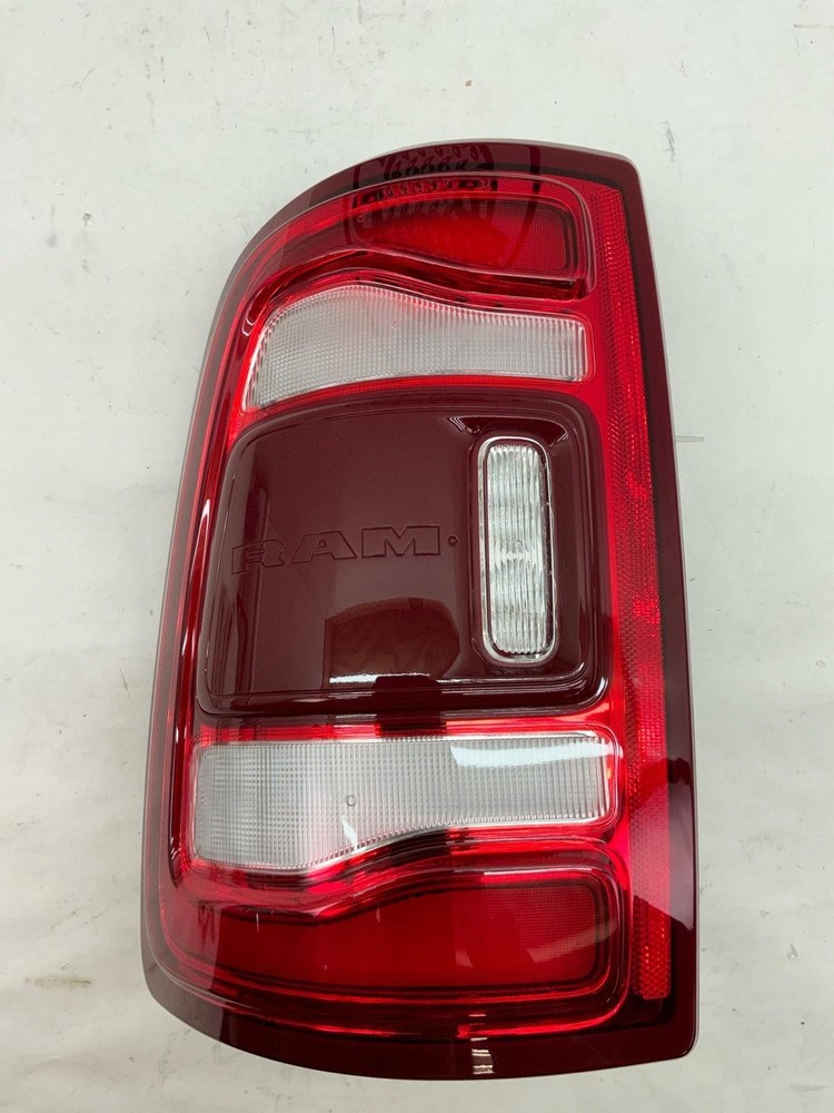 Tail Light Assembly DODGE PICKUP 2500 Left DRIVER LED  20 21 22 23
