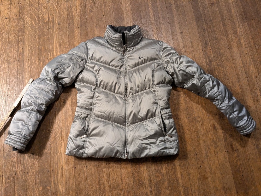 Nike Y2K Vintage Puffer Coat Feather Down Womens Size Medium Silver Pocket 2000