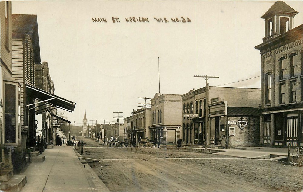 1909 Horicon Wisconsin Main Street View Montgomery RPPC Postcard 25-10705