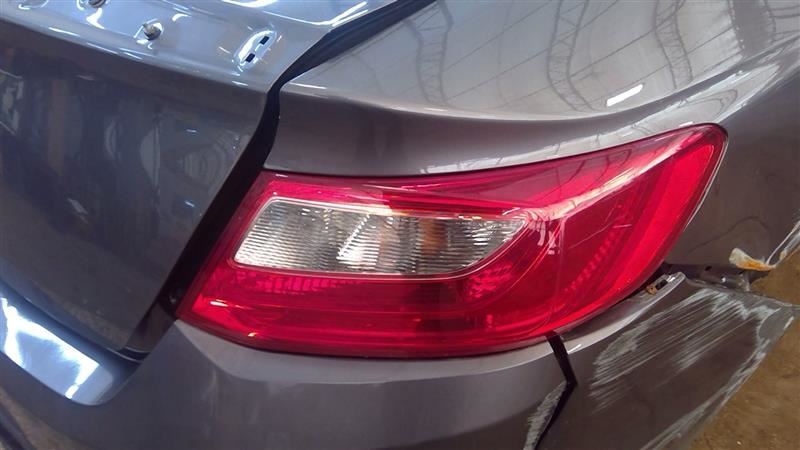 Passenger Tail Light Coupe Quarter Mounted Fits 13-15 ACCORD 5694501