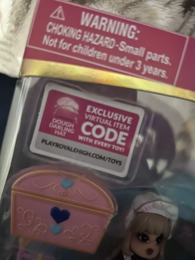 Royale High 3-Inch Baking Class Playset with Virtual Item Code