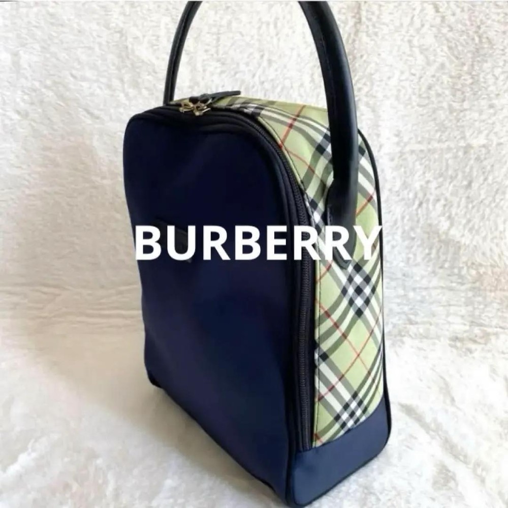 Rare And Difficult To Obtain Color Burberry Bag