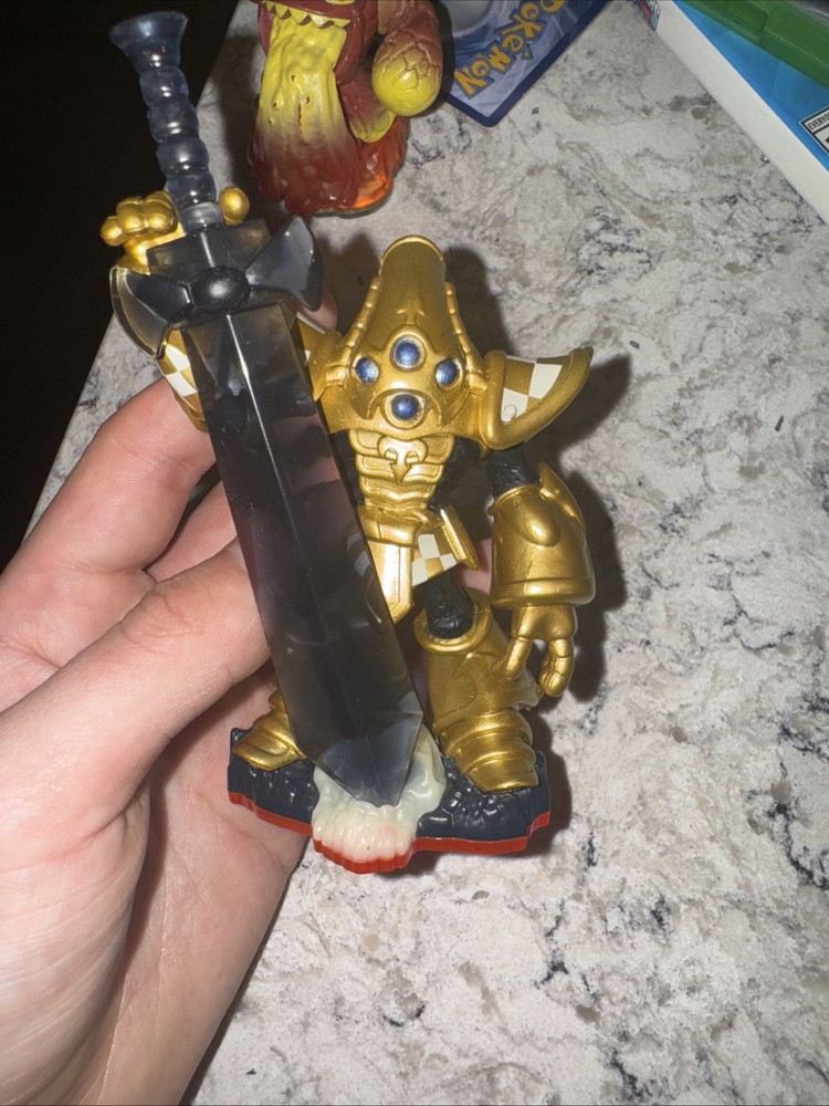 Skylanders Trap Team Trap Master Krypt King Character Figure