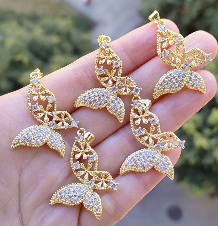 10pcs Metal Crystal Butterfly Pendants Magic Reiki Healing Amulet Fashion