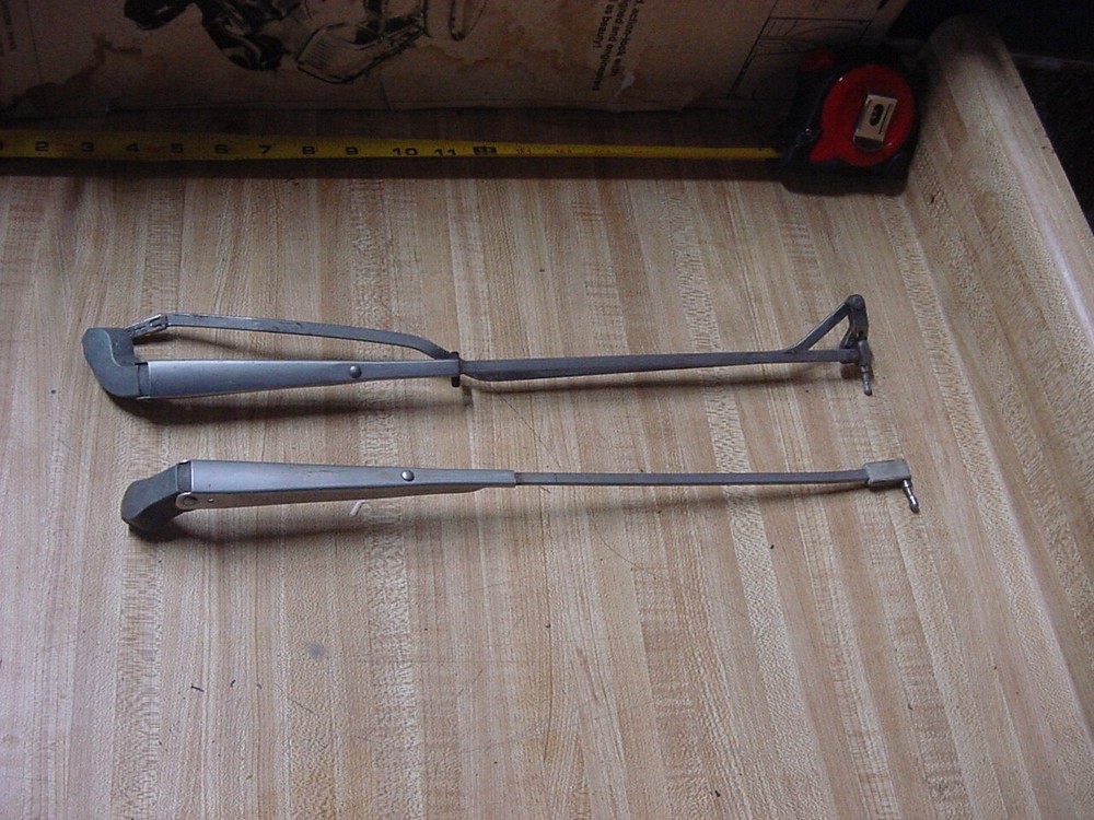 1973 - 1977 Windshield Wiper Arms Monte Carlo Cutlass El Camino Malibu Regal Gp
