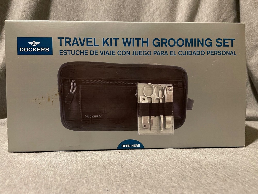 Dockers Travel Kit with Grooming Set Personal Care Travel Bag NIB