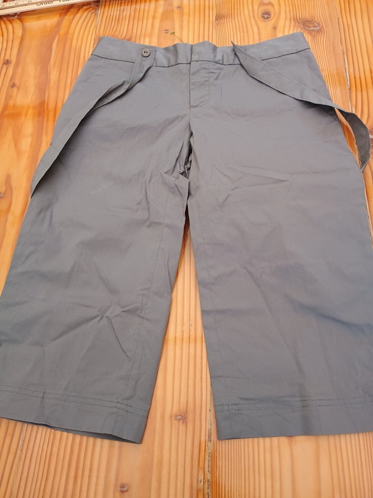 Womens Lerok gray capri pants sz 2