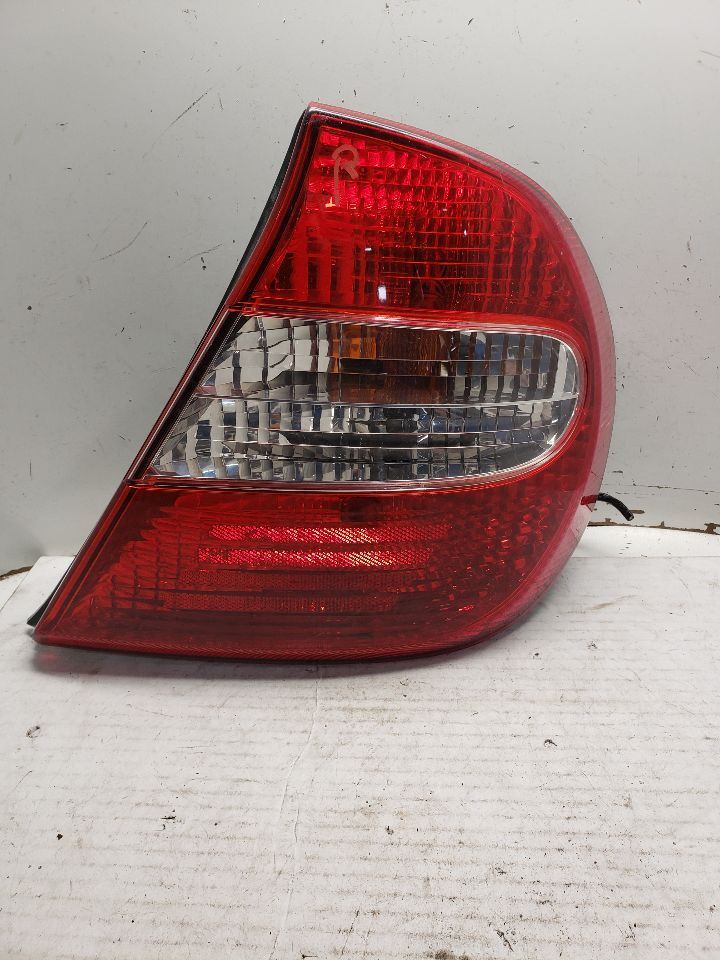 Passenger Right Tail Light Fits 02-04 CAMRY 1323632