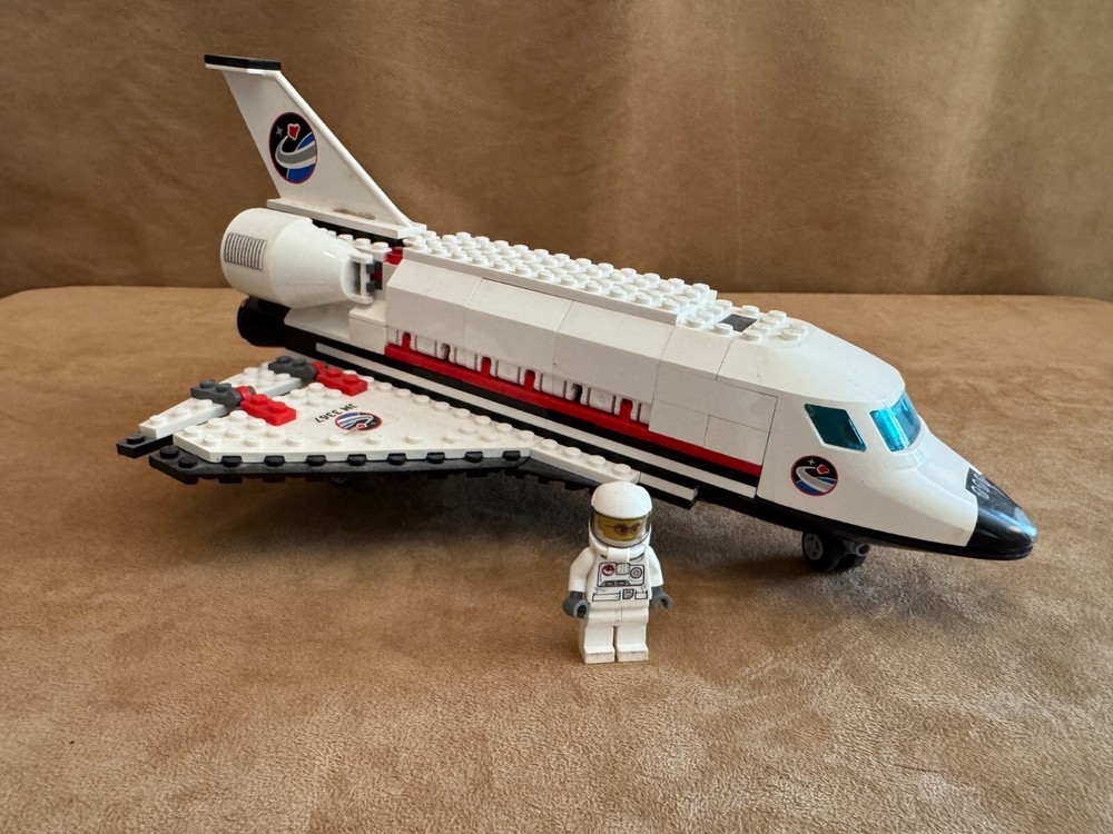 3367 LEGO Complete CITY: Space Shuttle astronaut