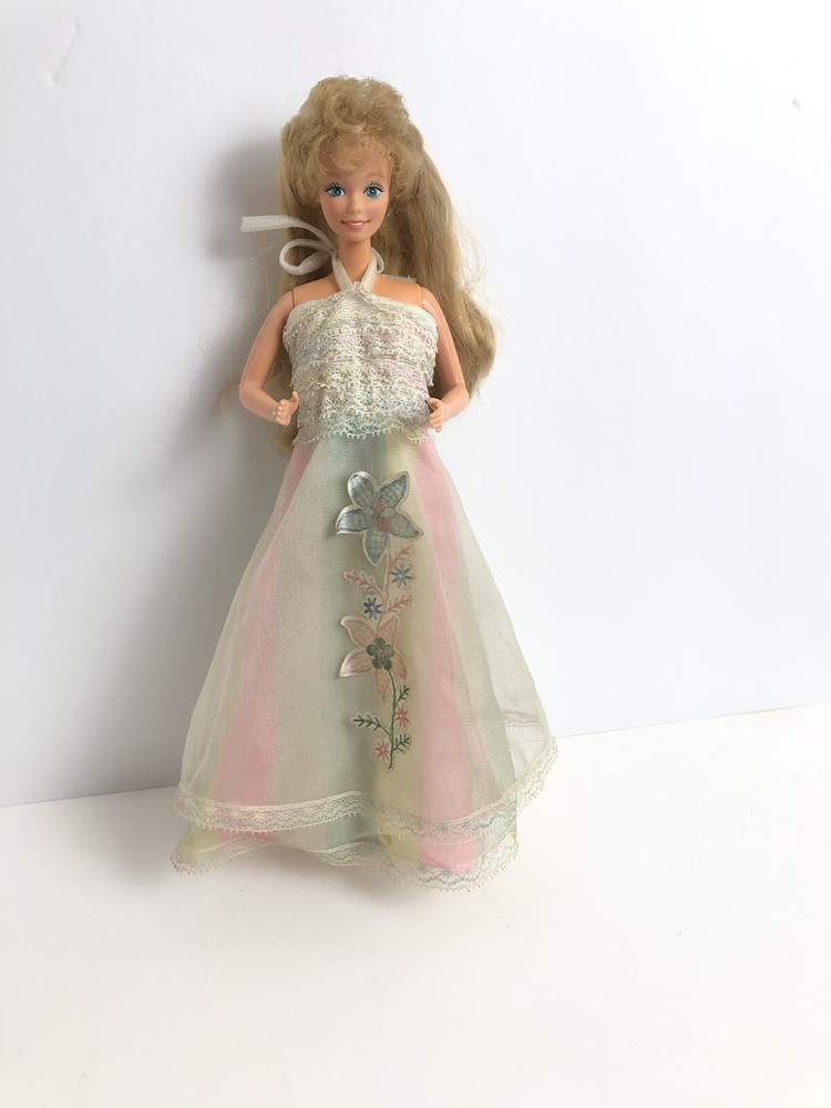 1980 Vtg Happy Birthday Barbie Mattel #1922 First Edition Doll Stamped 1966
