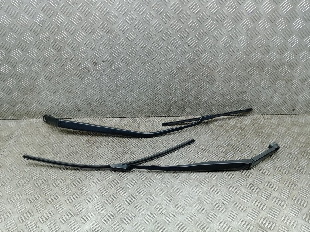 TOYOTA C-HR WIPER ARM RIGHT LEFT SIDE PAIR FRONT 85211F4020 MK1 2016 - 2024