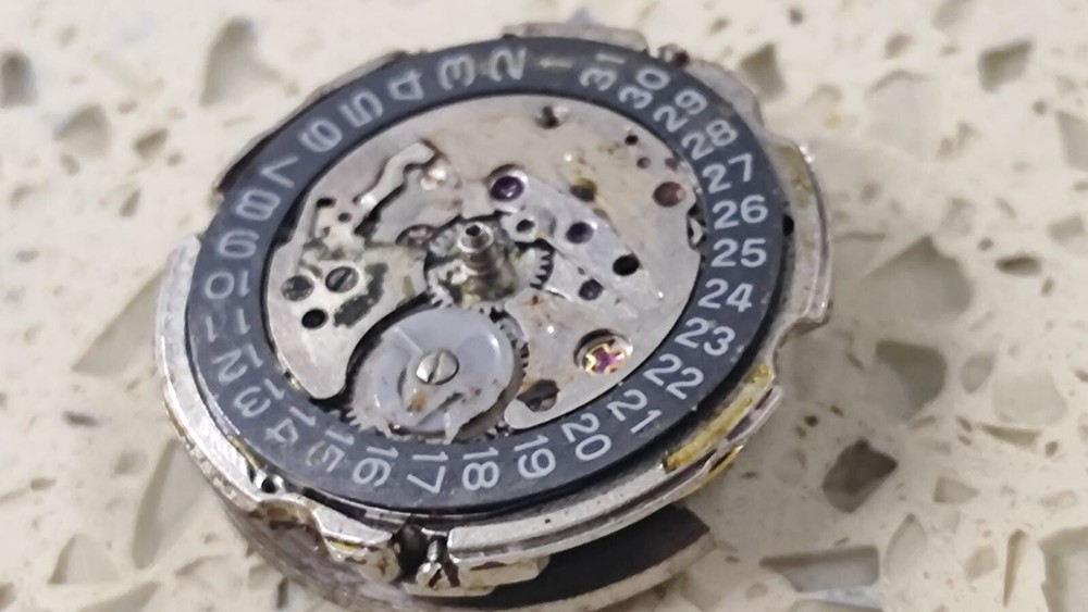 SEIKO 6139 MOVEMENT 6139B FOR PARTS   Not Work GOOD BALANCE for parts