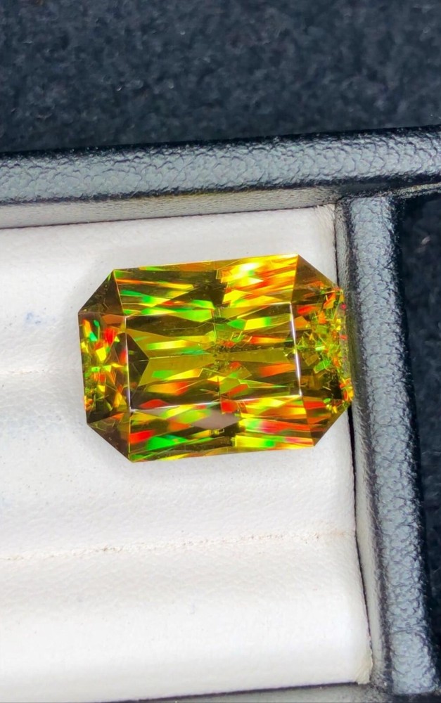 5.04 Ct Natural Full Fire Sphene Titanite Radiant Cut Gemstone For Jewellery