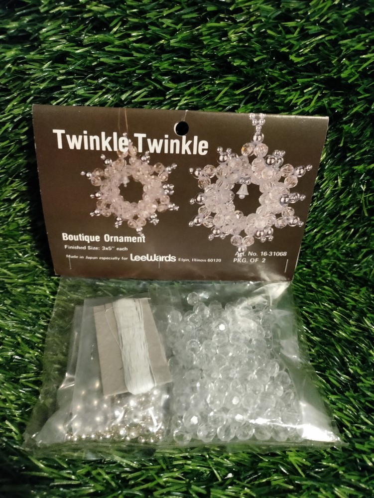 LeeWards Boutique Christmas Ornament Kit Twinkle Twinkle Pkg. of 2 Vintage 3x5”
