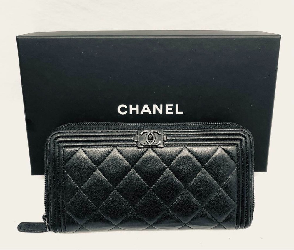 CHANEL BOY CHANEL Round Long Wallet Lambskin