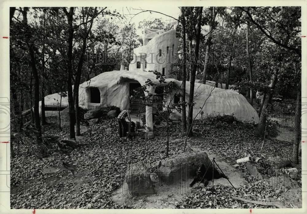 1978 Press Photo Home of the Frushers, constructed from foam bubbles.