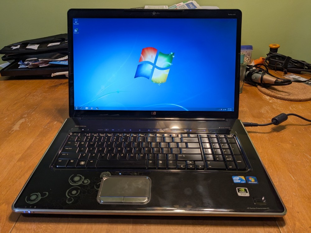 HP Pavilion dv8 Laptop 18.4