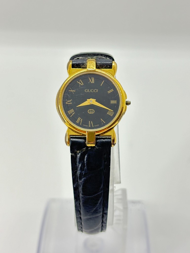 Vintage Gucci 3400L 20mm Gold & Black Women's Watch - Functional & Stylish