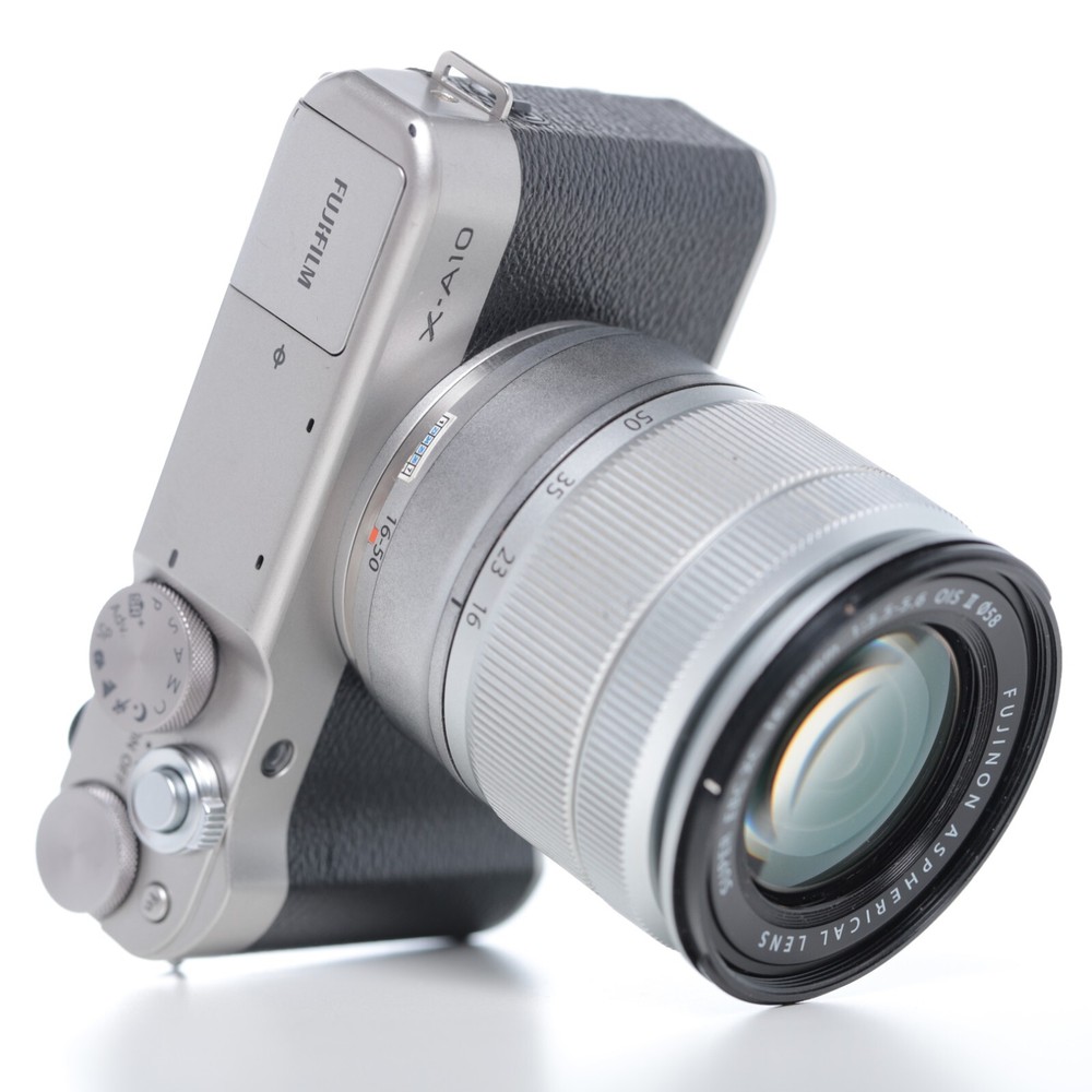 Fujifilm X-A10 16.3MP Mirrorless Camera with 16-50mm Lens Silver Excellent Condition