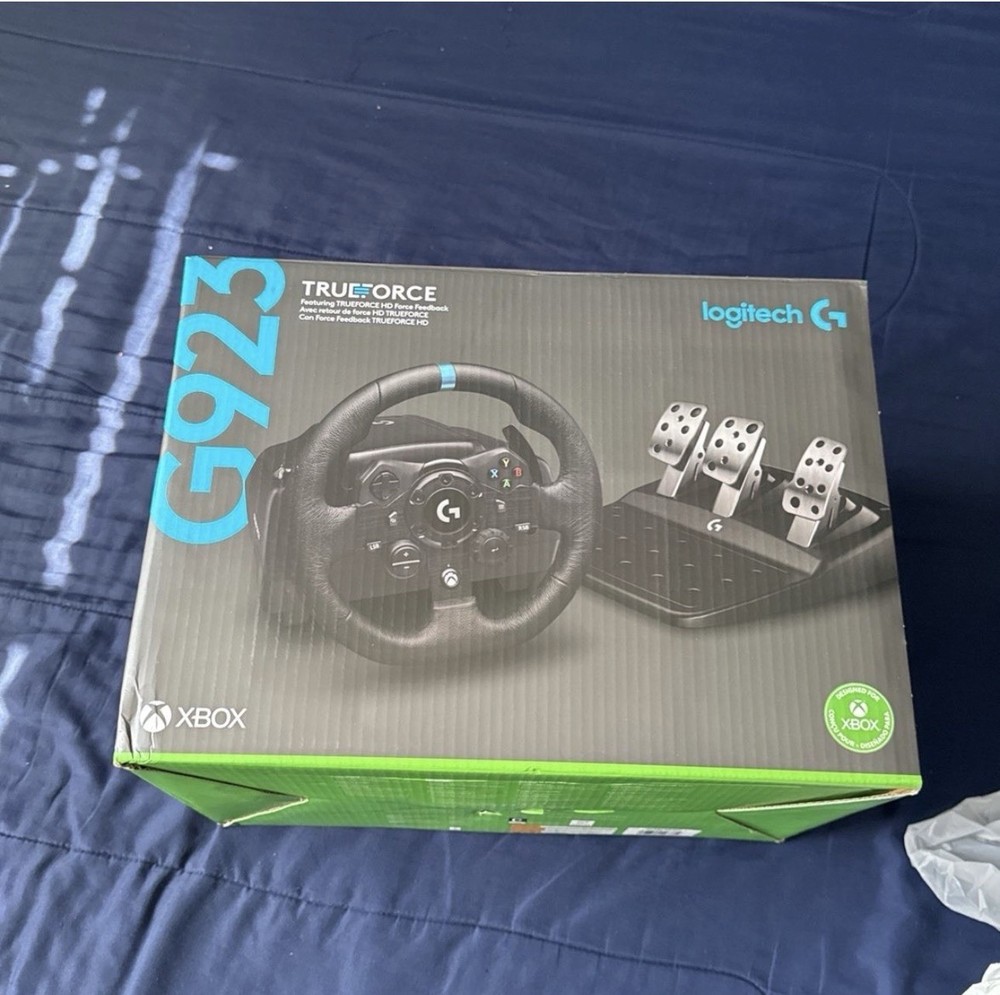 Logitech G923 Trueforce Steering Wheel, Pedals & Driving Force Shifter-Xbox/PC