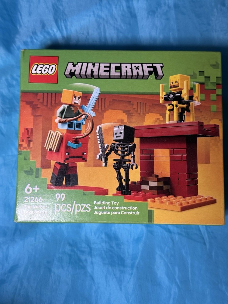 LEGO Minecraft Nether Lava Battle Set 21266 with Minifigures