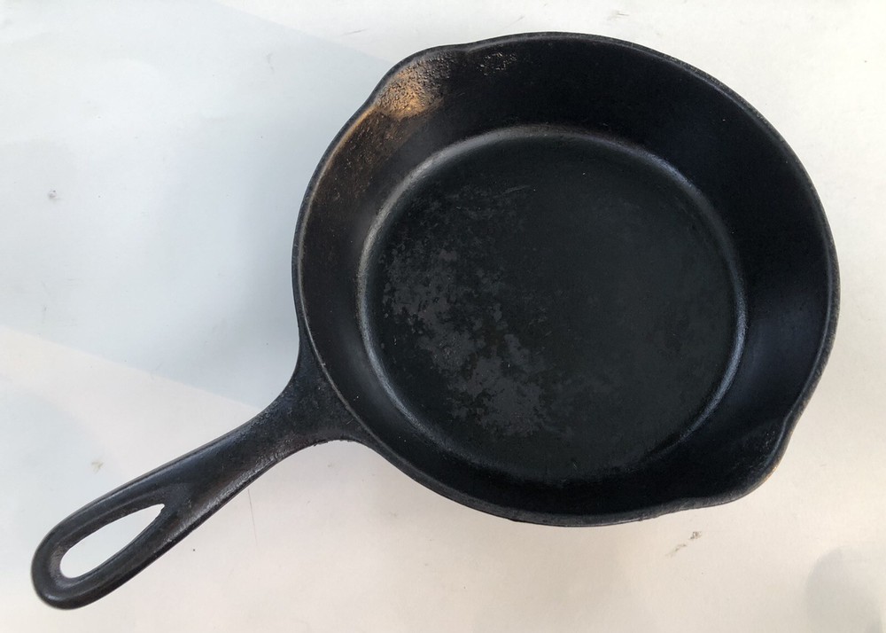 WAGNER WARE SIDNEY O 1055B CAST IRON SKILLET SITS FLAT 8.5”